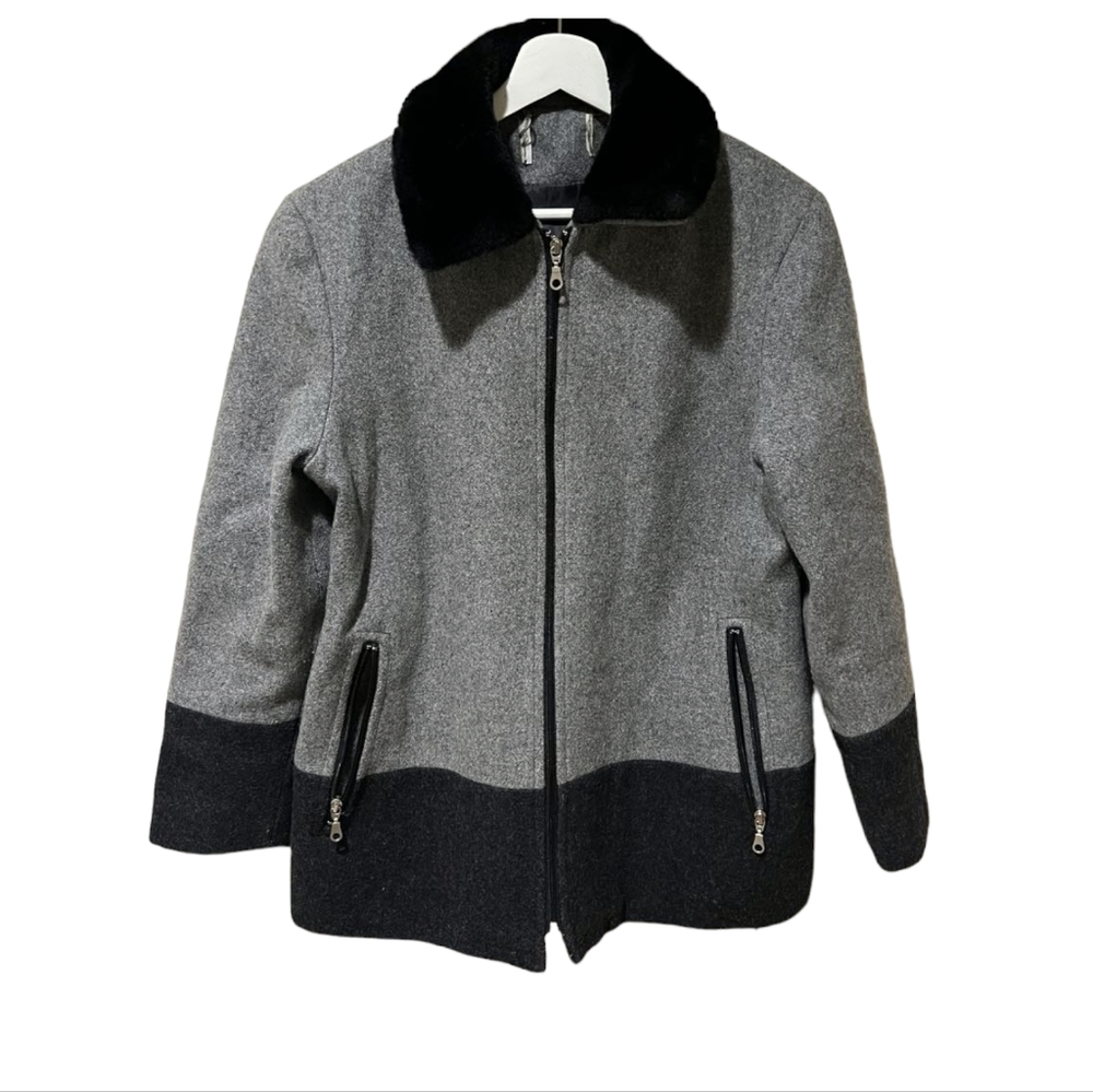 Vintage Grey Coat with Fur Collar